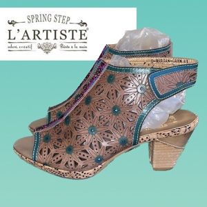 L’Artiste by Spring Step Women's Marjan Gladiator Sandal size 41 (9.5)